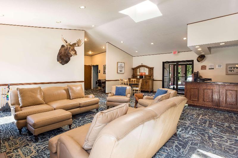 Quality Inn Petoskey Area image
