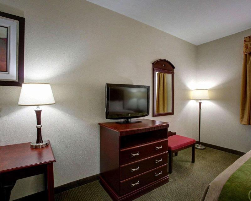 Quality Inn Rockdale image