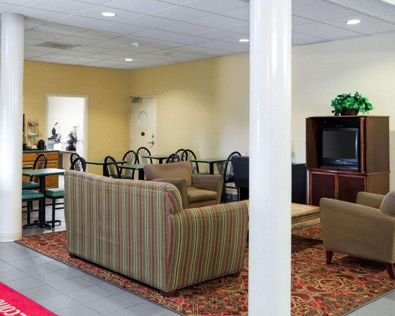 Econo Lodge Yazoo City image