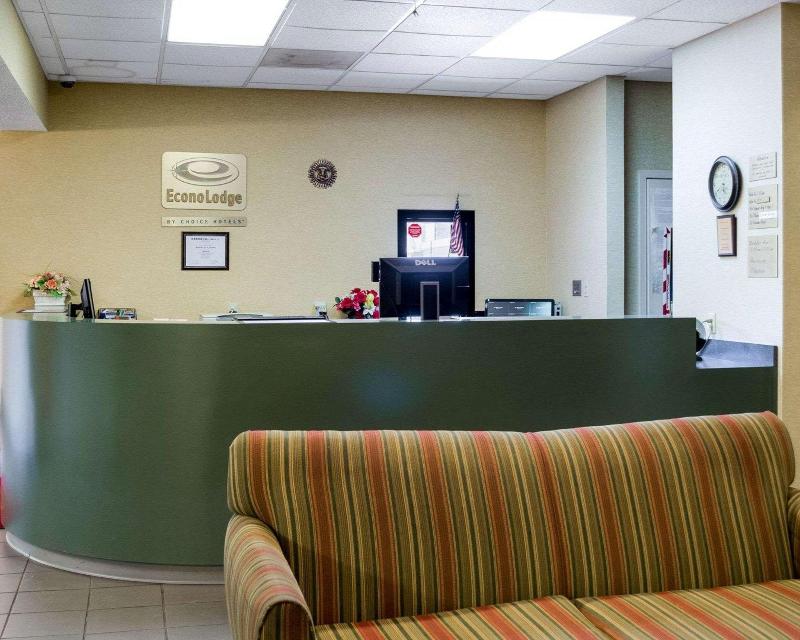 Econo Lodge Yazoo City image