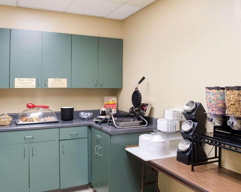 Econo Lodge Yazoo City image