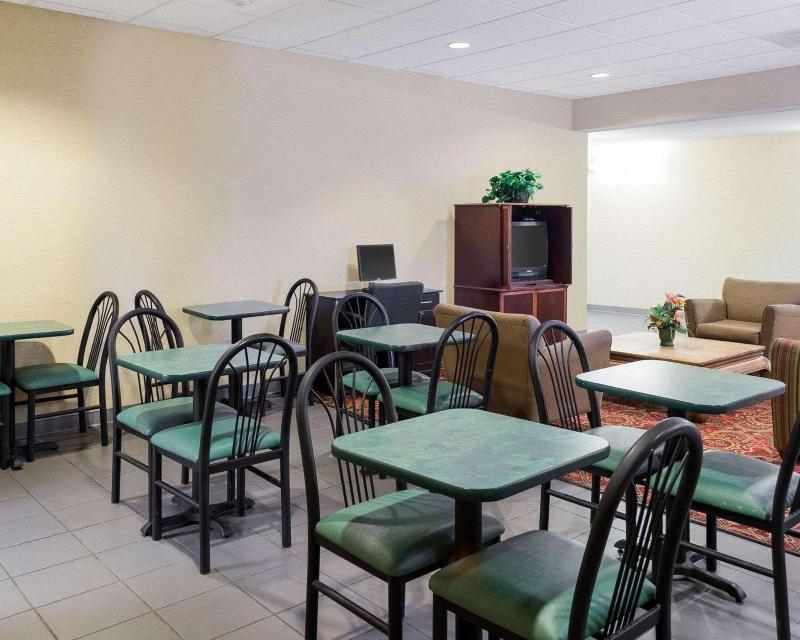 Econo Lodge Yazoo City image