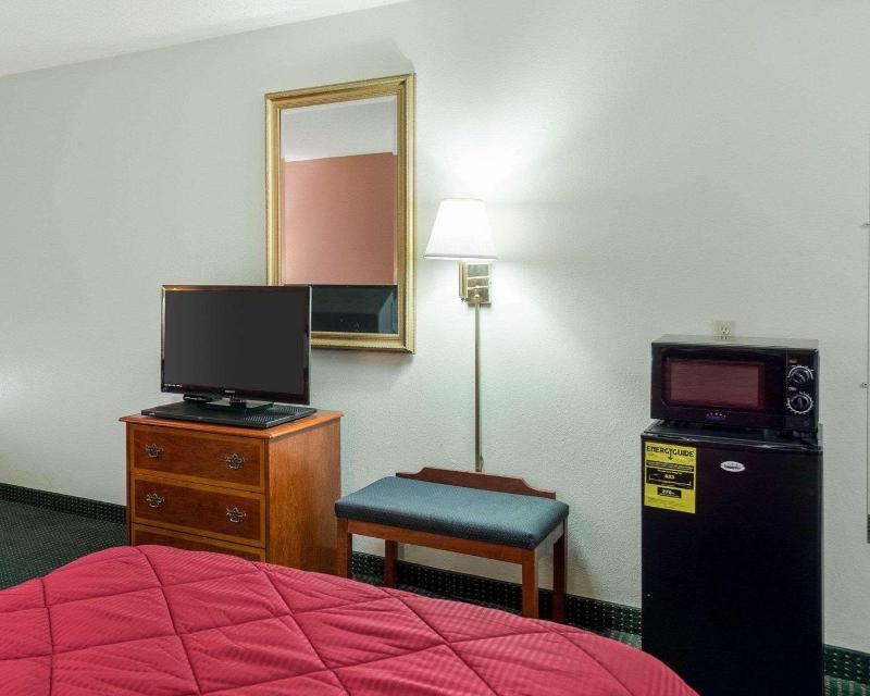Econo Lodge Yazoo City image
