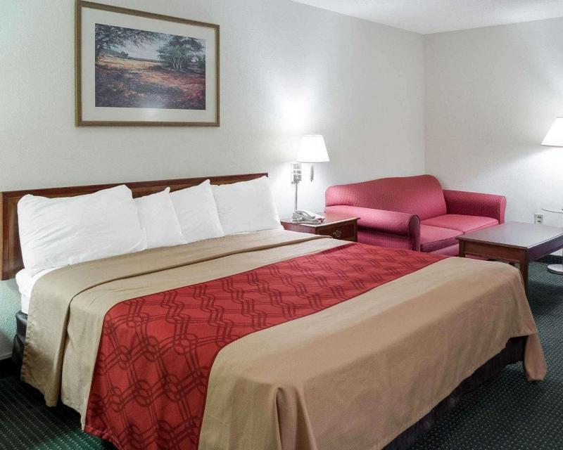 Econo Lodge Yazoo City image