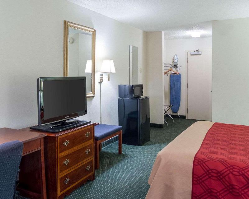 Econo Lodge Yazoo City image