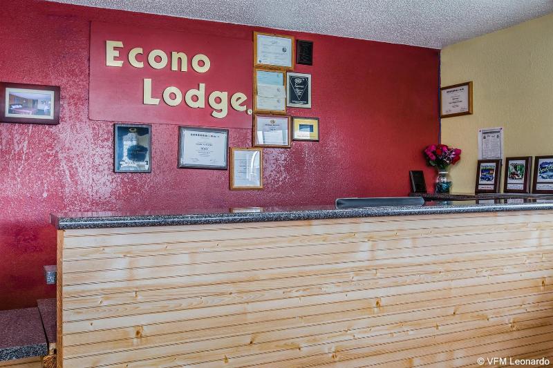 Econo Lodge image
