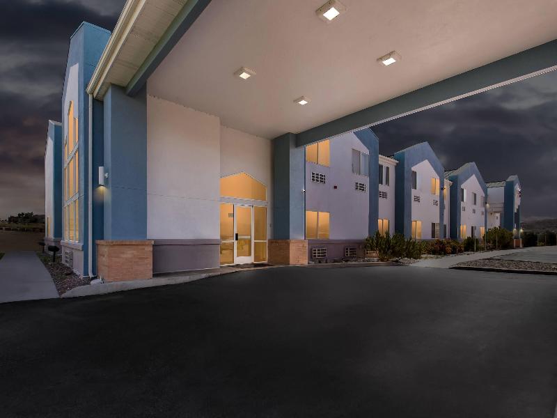 Comfort Inn Elko image