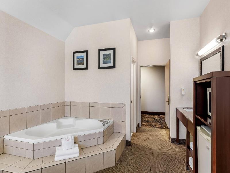 Comfort Inn Elko image