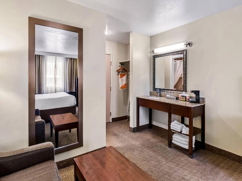 Comfort Inn Elko image