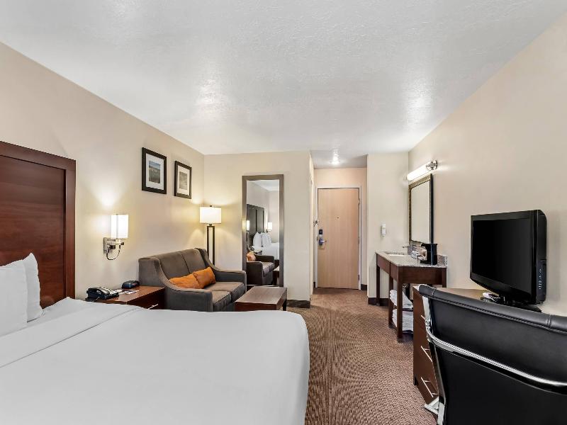 Comfort Inn Elko image