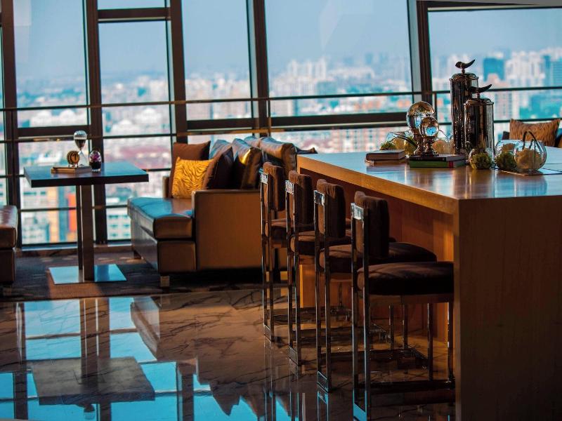 Renaissance Shanghai Caohejing Hotel image