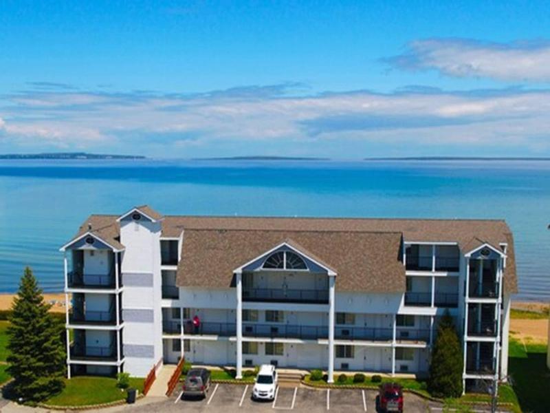 Quality Inn & Suites Beachfront