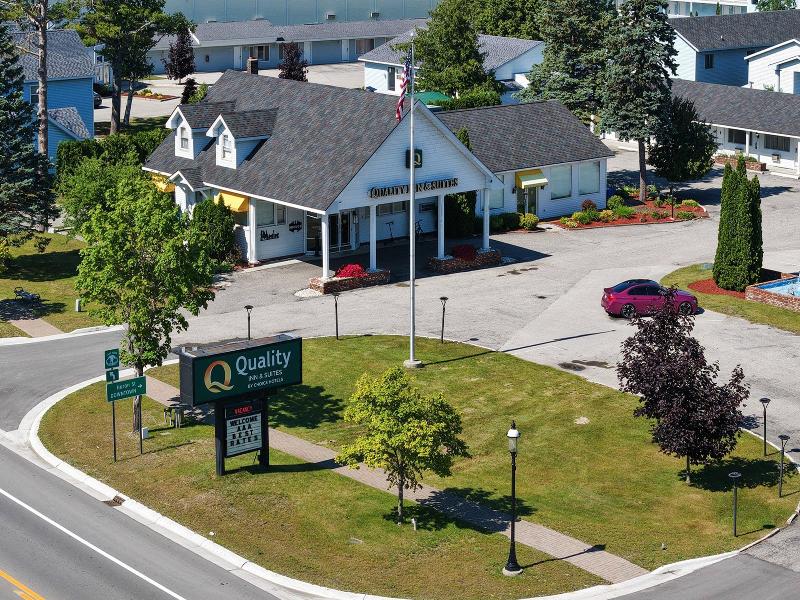 Quality Inn & Suites Beachfront