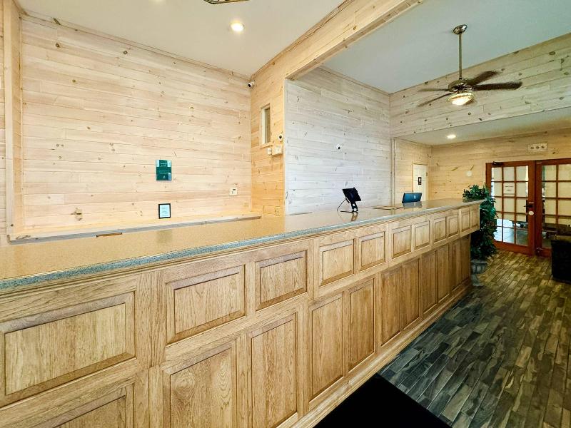 Quality Inn & Suites Beachfront