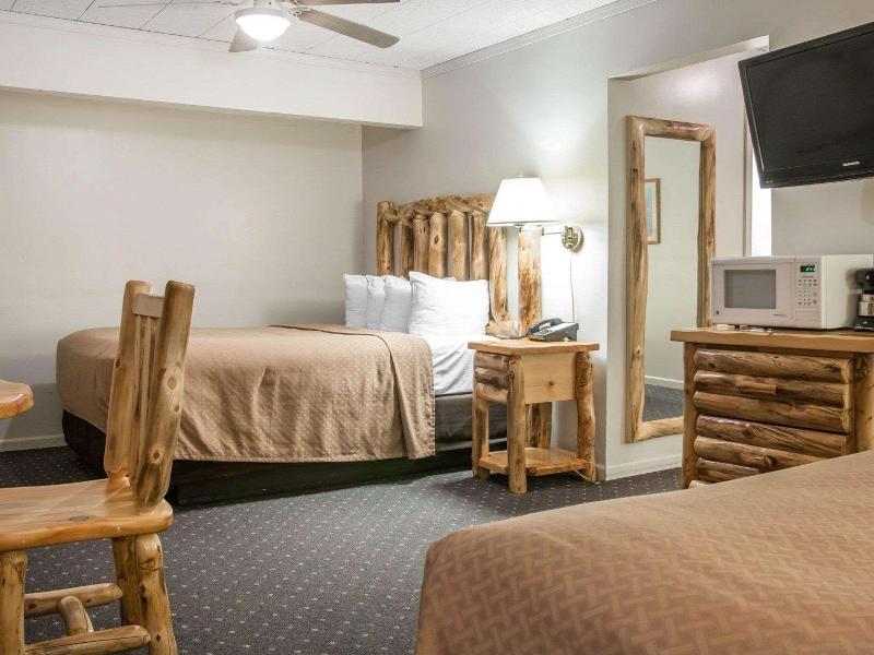 SUITE KING BED NON SMOKING