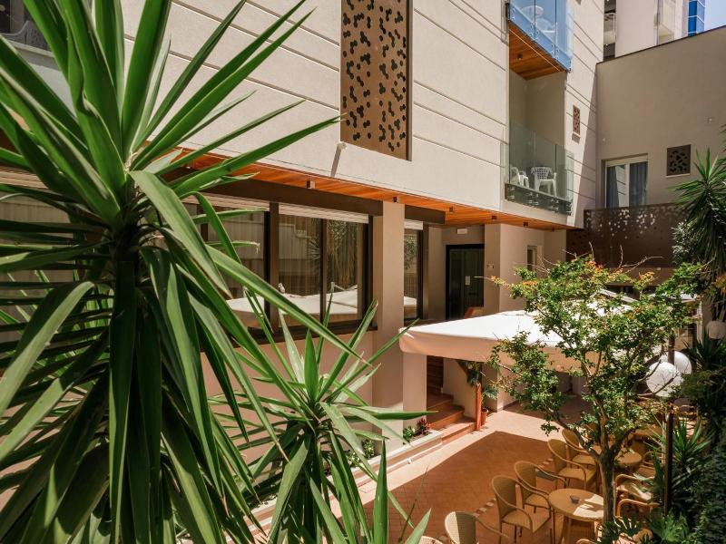 Cavalli Hotel image