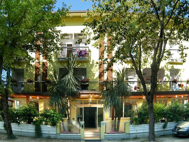 Metron Hotel image