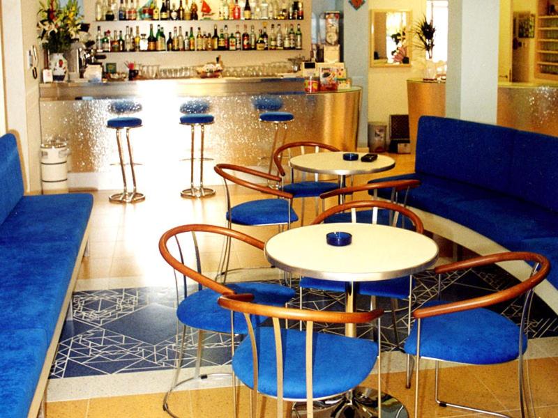Metron Hotel image