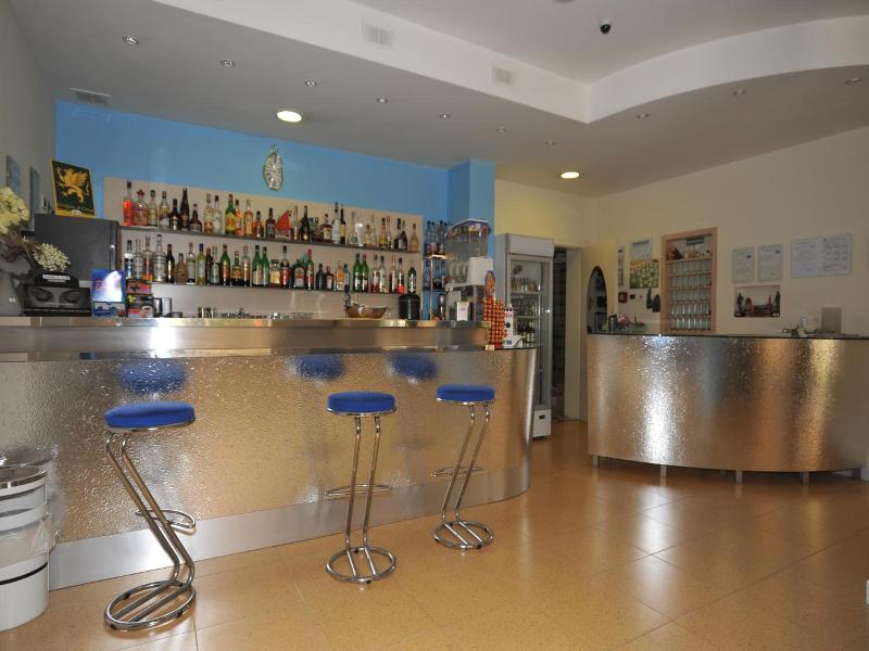 Metron Hotel image