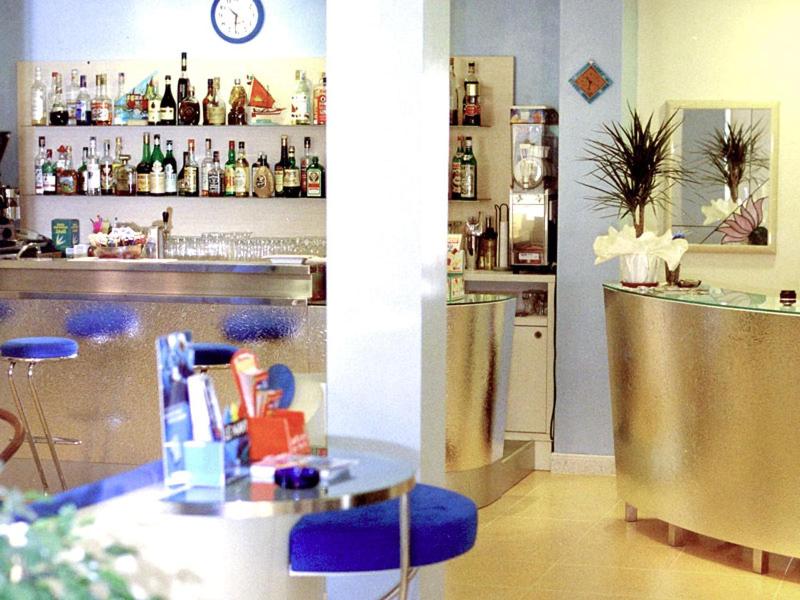 Metron Hotel image