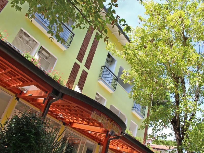 Metron Hotel image