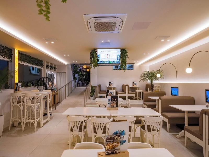 Kastro Apartments image