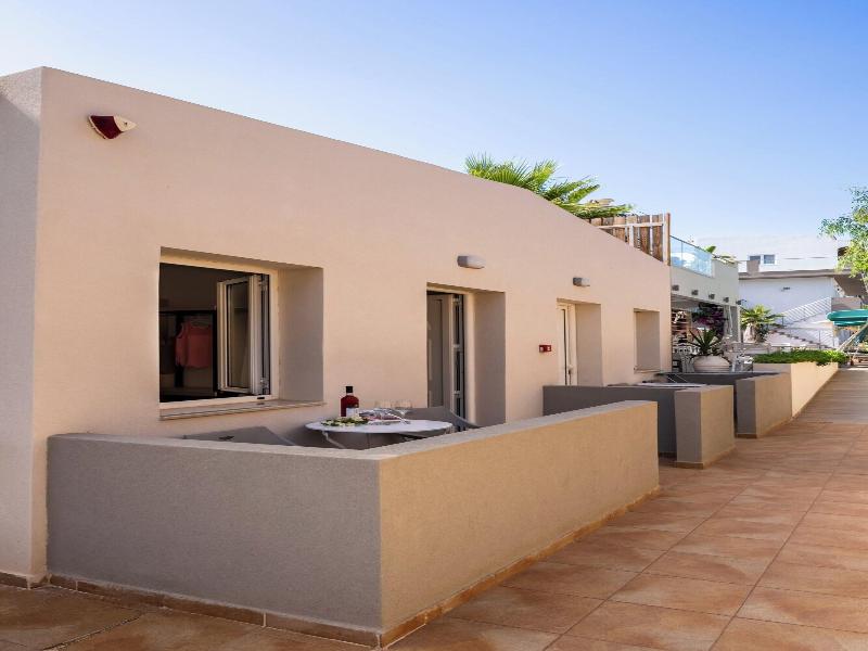 Kastro Apartments image