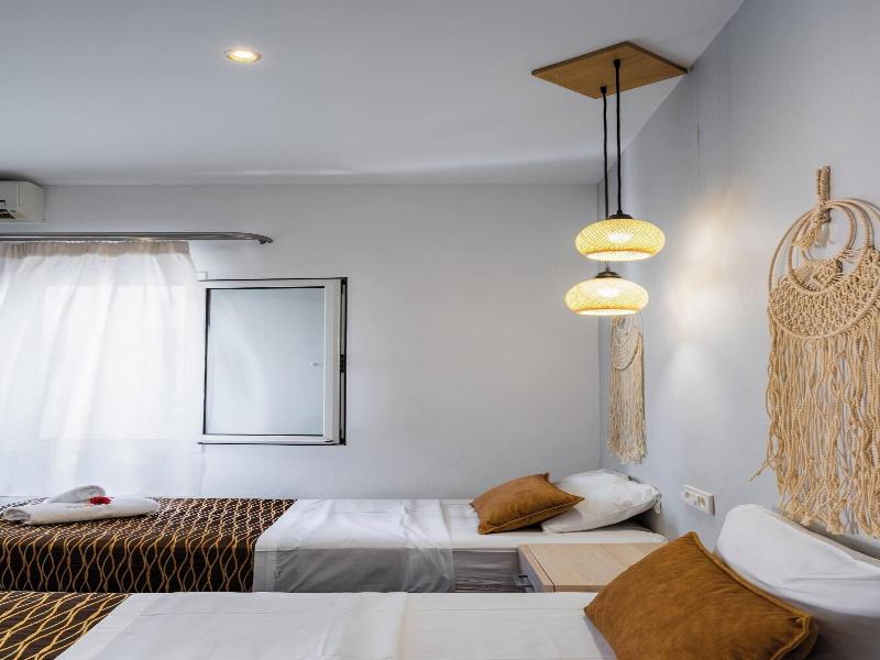 Kastro Apartments image