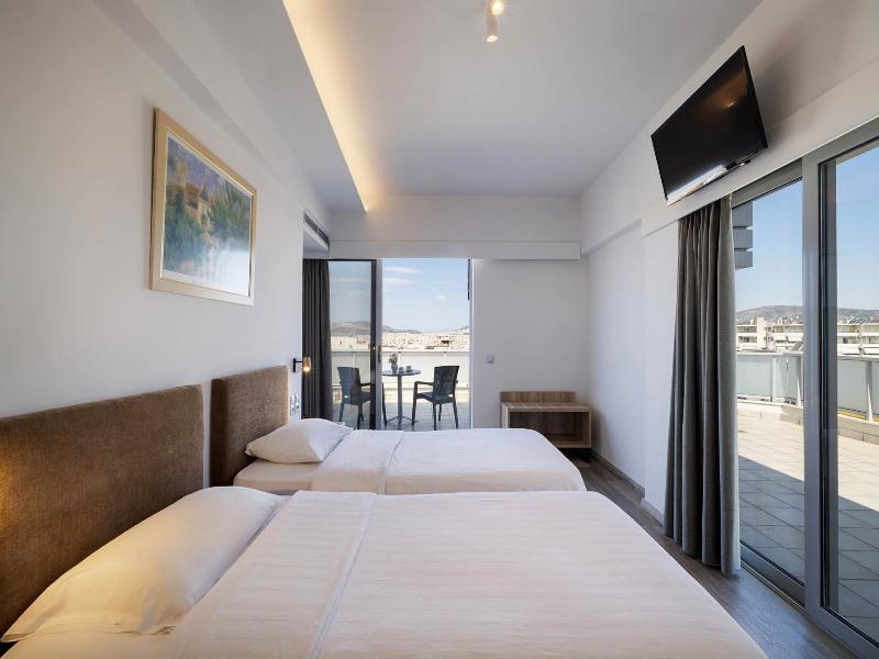 Xenophon Hotel image