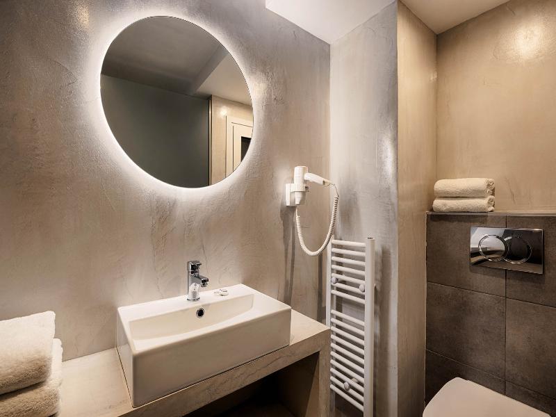 Xenophon Hotel image