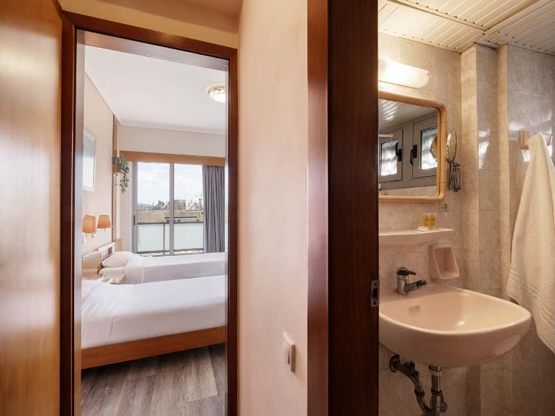 Xenophon Hotel image
