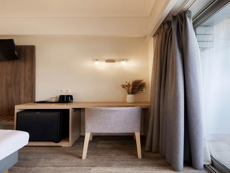 Xenophon Hotel image