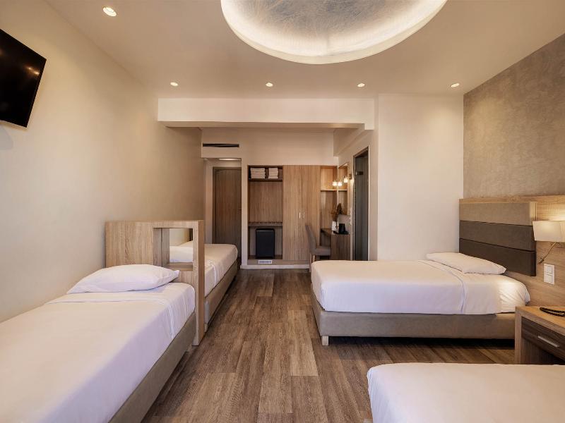 Xenophon Hotel image