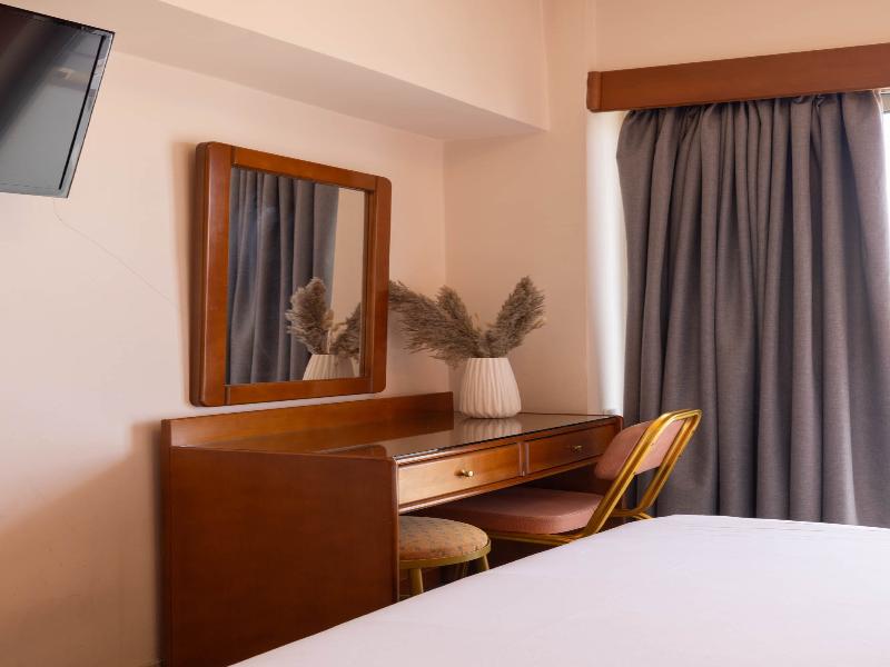 Xenophon Hotel image