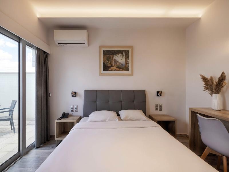 Xenophon Hotel image