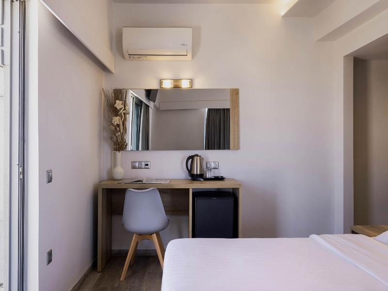 Xenophon Hotel image
