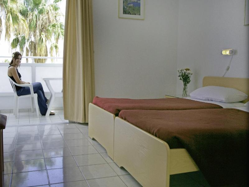 Elite Apartments image