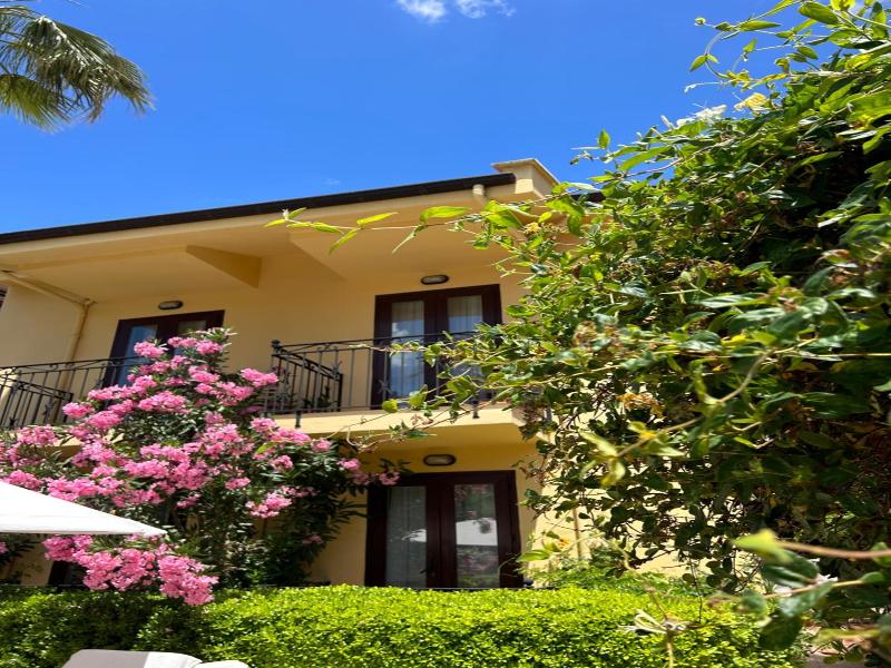 Villa Danlin Hotel image