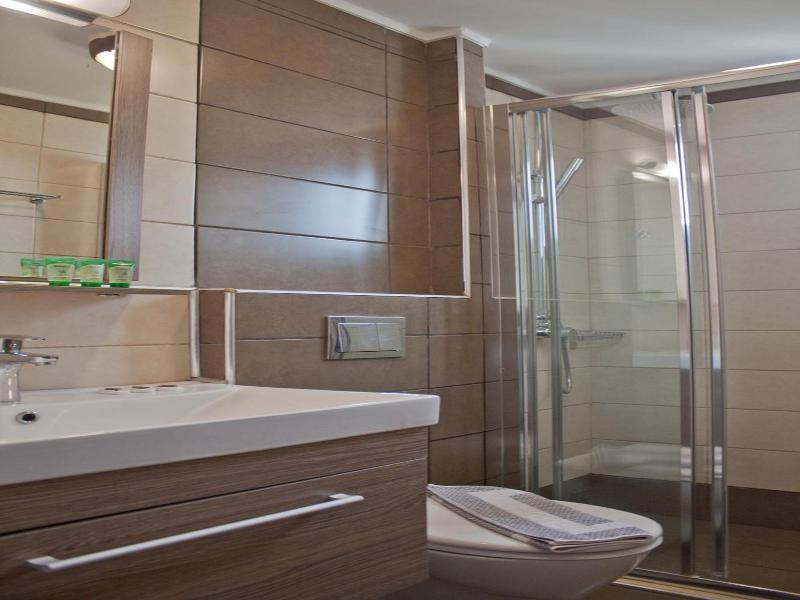 Danaos Hotel image