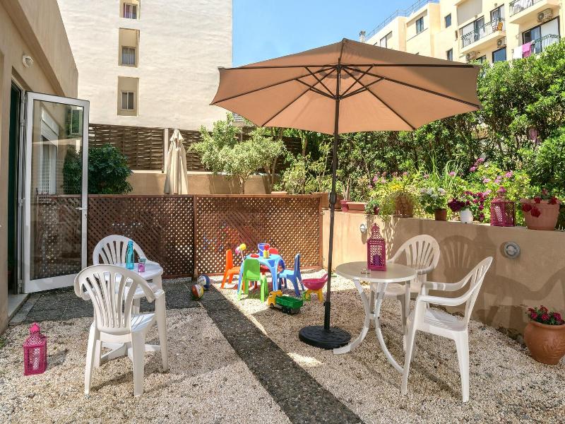 Aloe Apartments & Studios image