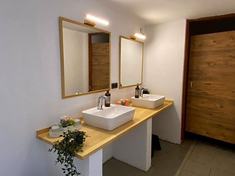 Omar Hotel image