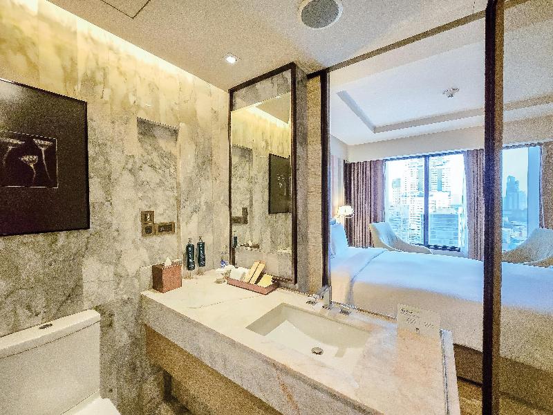 Doubletree By Hilton Sukhumvit Bangkok image