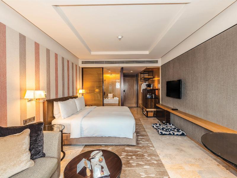 DoubleTree by Hilton Sukhumvit Bangkok image