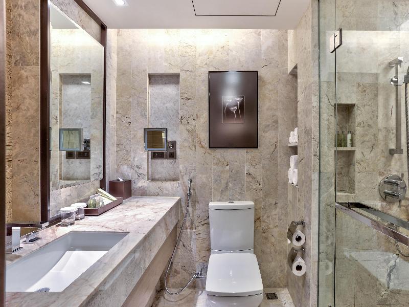 DoubleTree by Hilton Sukhumvit Bangkok image