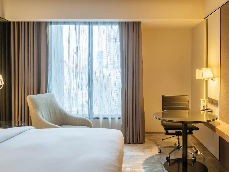 DoubleTree by Hilton Sukhumvit Bangkok image
