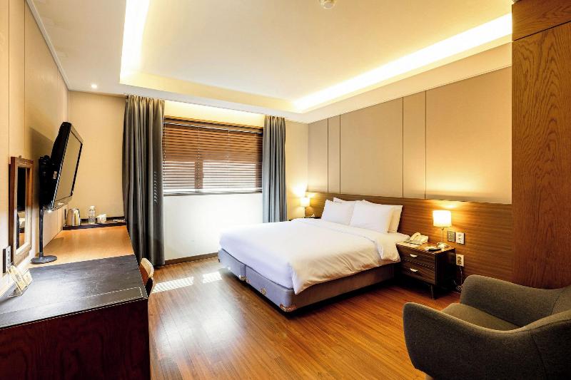 Sunbee Insadong image
