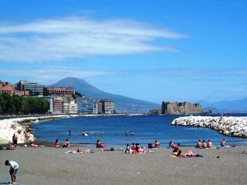 Napoliday image