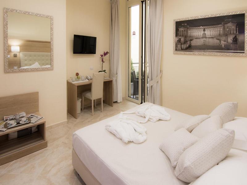 Hotel Esposizione image