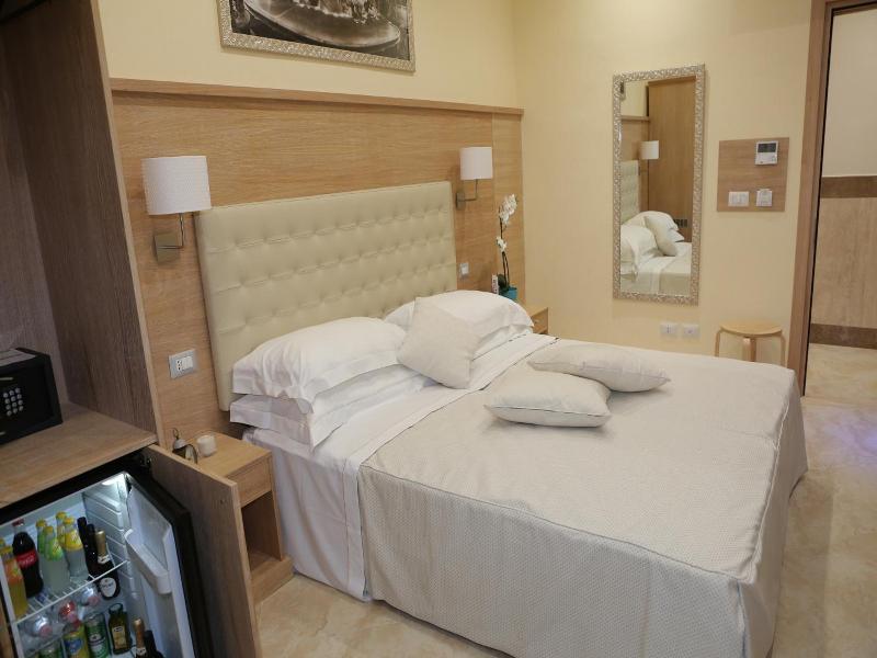 Hotel Esposizione image