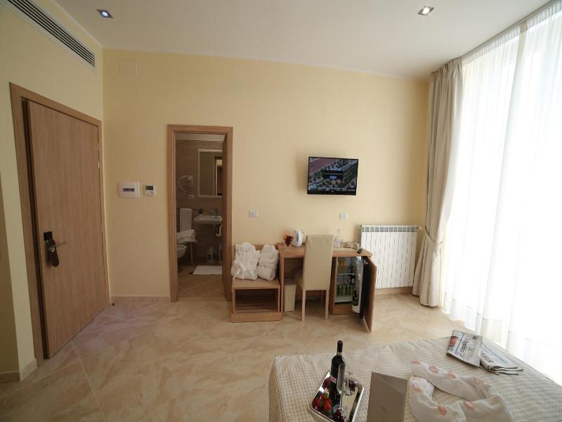 Hotel Esposizione image
